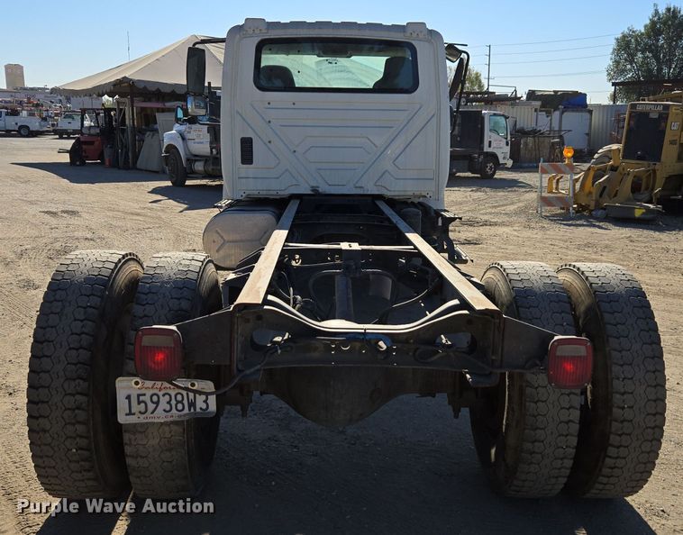 image for item EI4104 2010 International Durastar 4300 truck cab and chassis