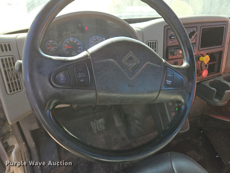 image for item EI4104 2010 International Durastar 4300 truck cab and chassis