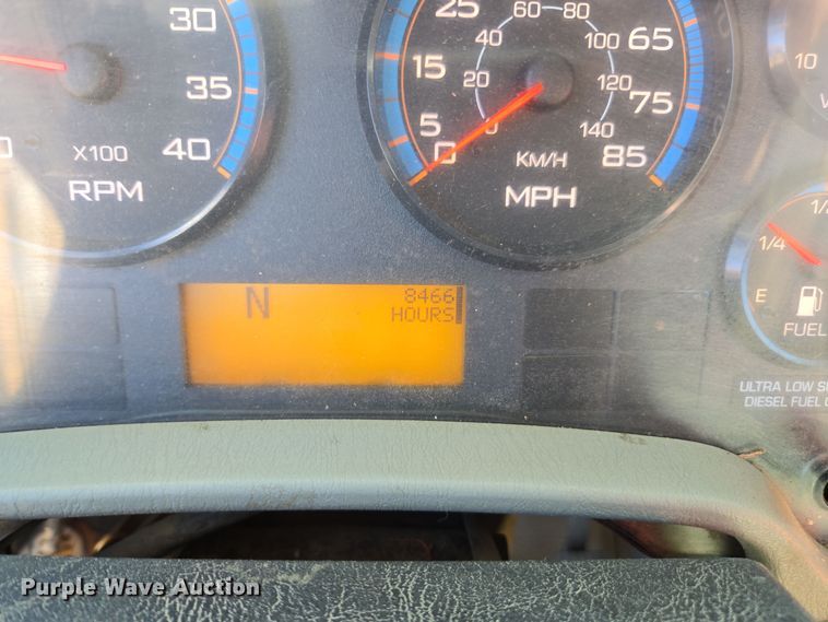 image for item EI4104 2010 International Durastar 4300 truck cab and chassis