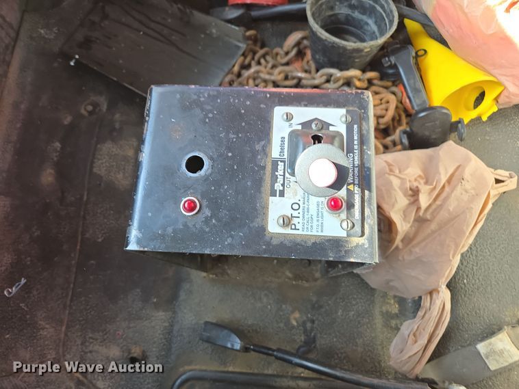 image for item EI4104 2010 International Durastar 4300 truck cab and chassis