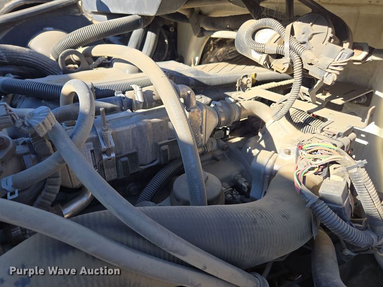 image for item EI4104 2010 International Durastar 4300 truck cab and chassis