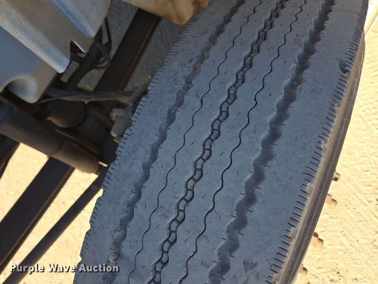 image for item EI4104 2010 International Durastar 4300 truck cab and chassis