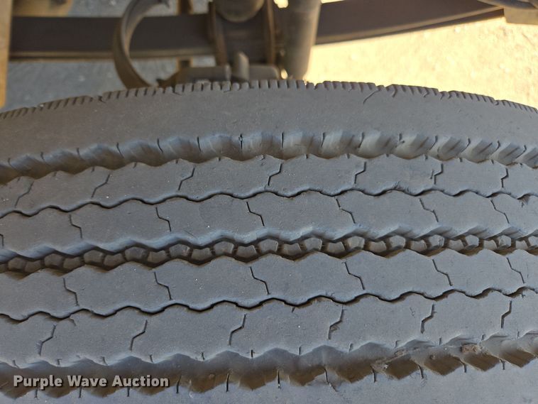 image for item EI4104 2010 International Durastar 4300 truck cab and chassis