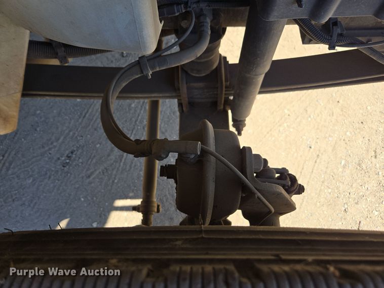 image for item EI4104 2010 International Durastar 4300 truck cab and chassis