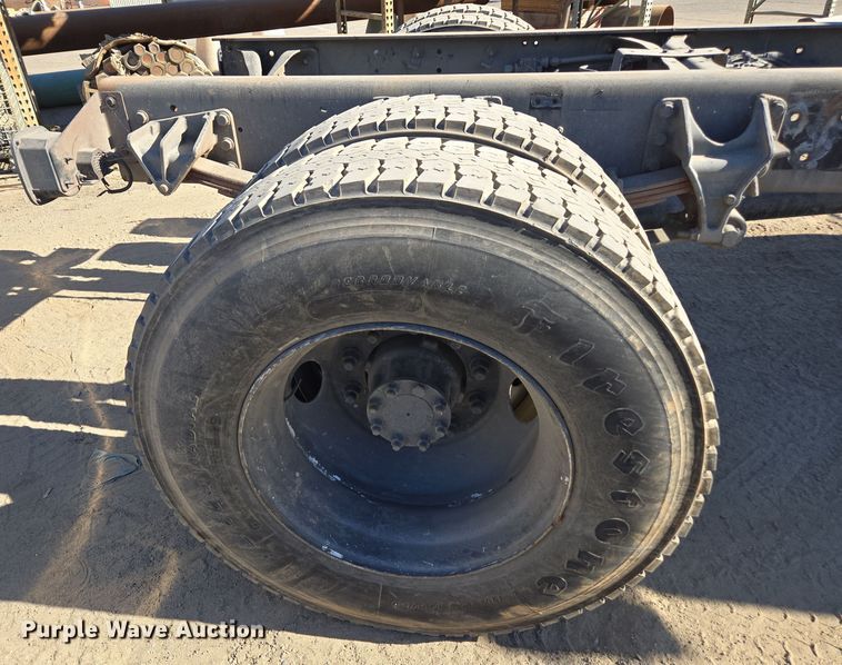 image for item EI4104 2010 International Durastar 4300 truck cab and chassis