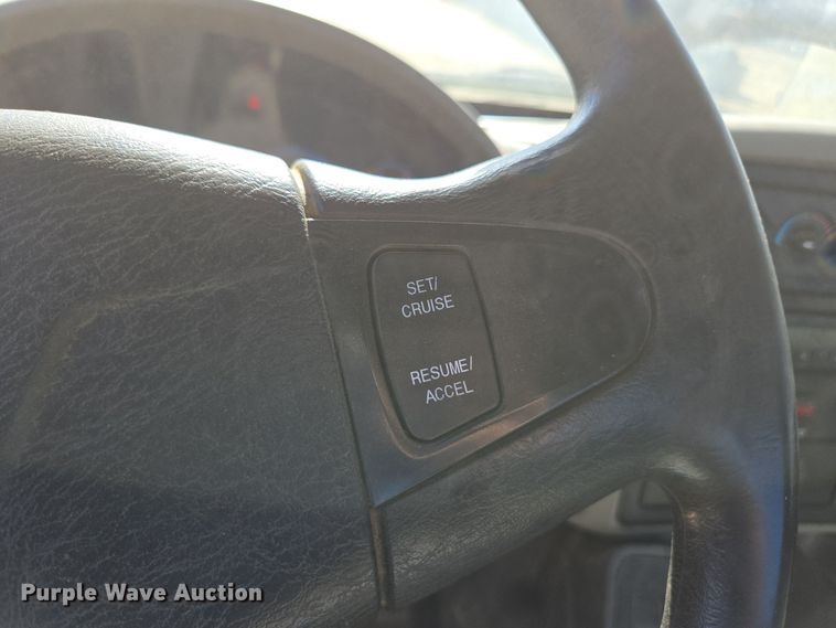 image for item EI4105 2010 International DuraStar 4300 truck cab and chassis