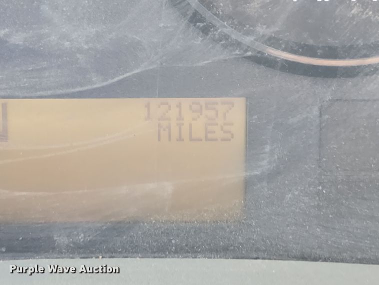 image for item EI4105 2010 International DuraStar 4300 truck cab and chassis