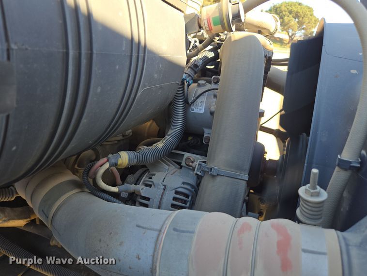 image for item EI4105 2010 International DuraStar 4300 truck cab and chassis