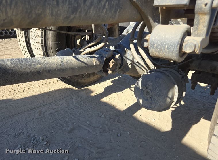 image for item EI4105 2010 International DuraStar 4300 truck cab and chassis