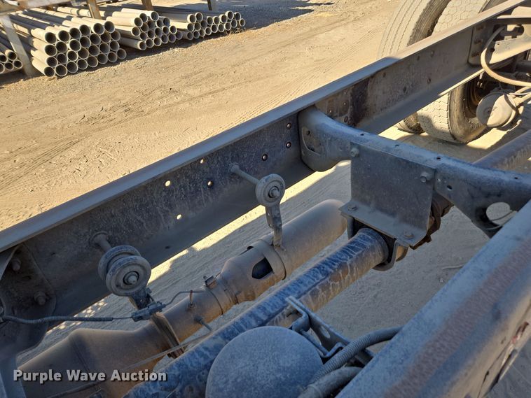 image for item EI4106 2010 International Durastar 4300 truck cab and chassis