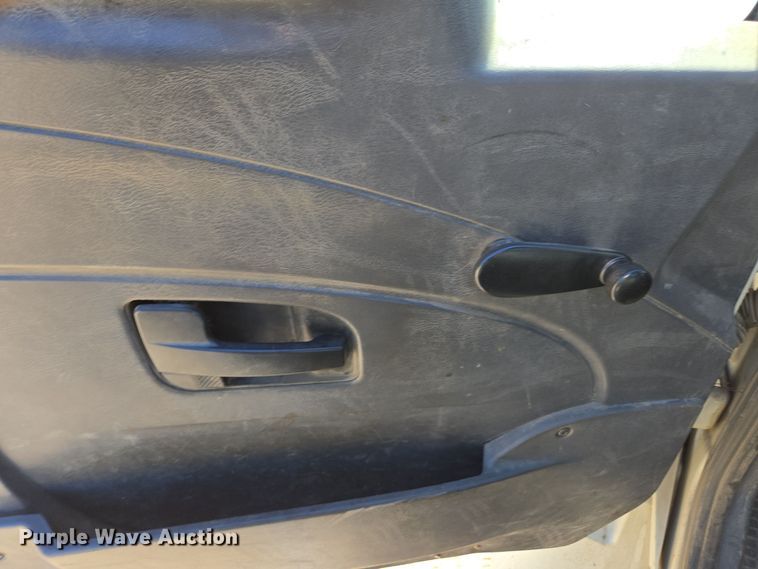 image for item EI4106 2010 International Durastar 4300 truck cab and chassis