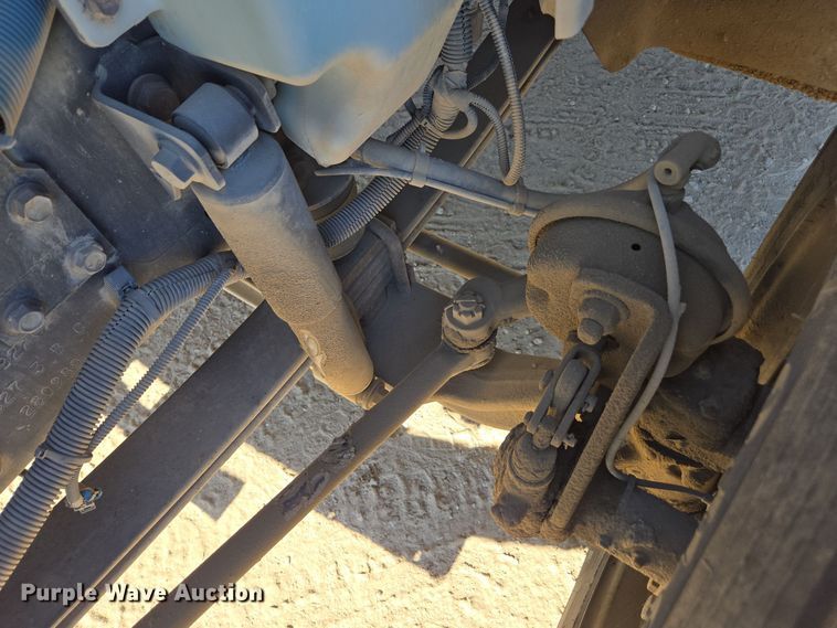 image for item EI4106 2010 International Durastar 4300 truck cab and chassis