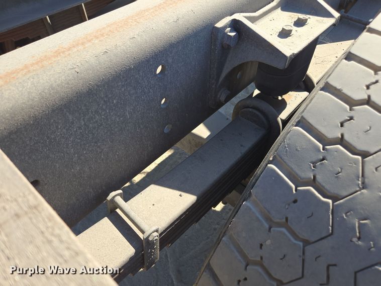 image for item EI4106 2010 International Durastar 4300 truck cab and chassis