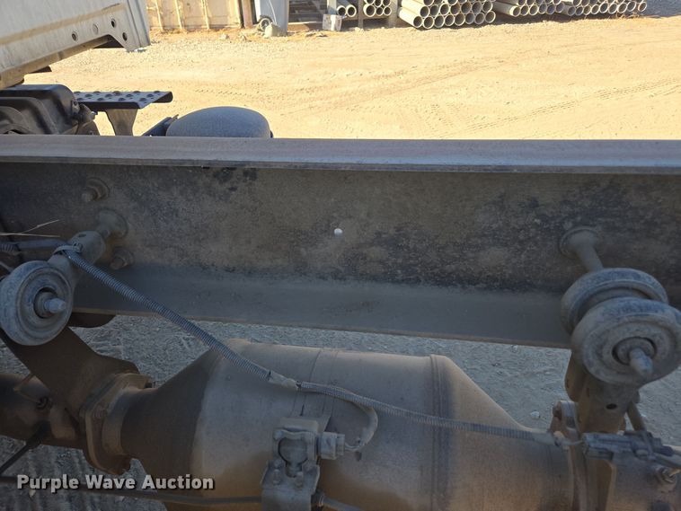 image for item EI4107 2010 International Durastar 4300 truck cab and chassis