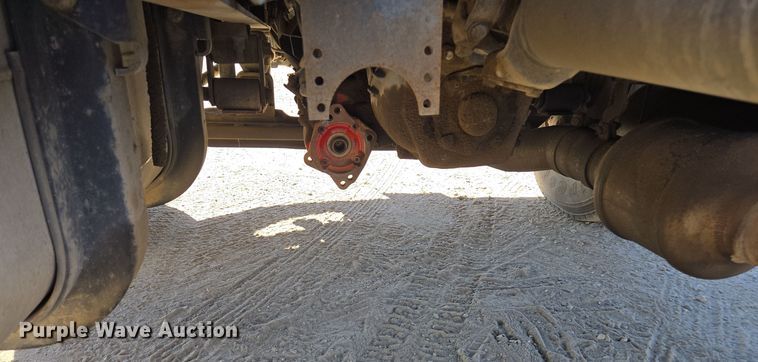 image for item EI4107 2010 International Durastar 4300 truck cab and chassis