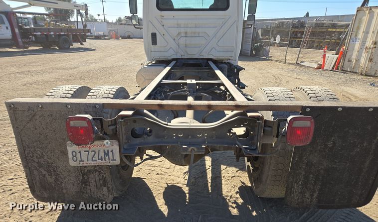 image for item EI4107 2010 International Durastar 4300 truck cab and chassis