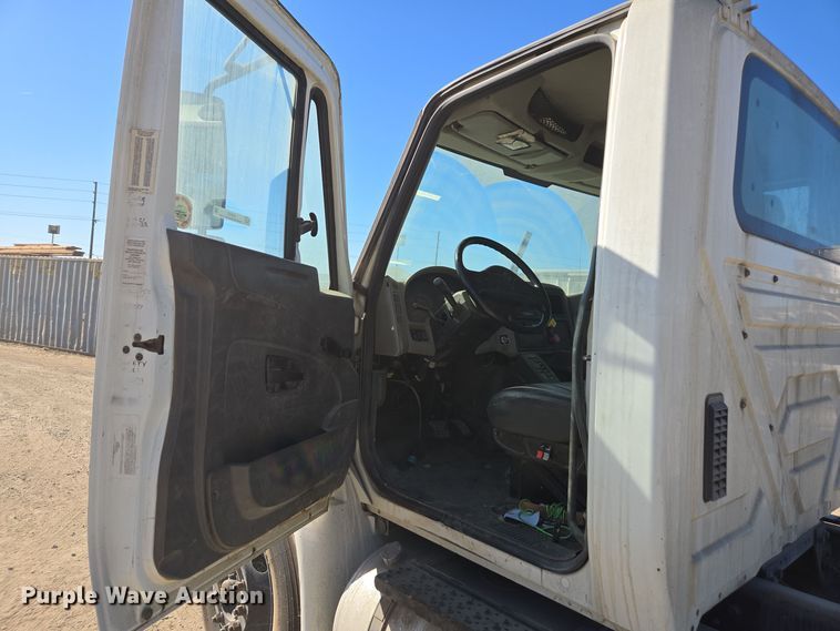 image for item EI4107 2010 International Durastar 4300 truck cab and chassis