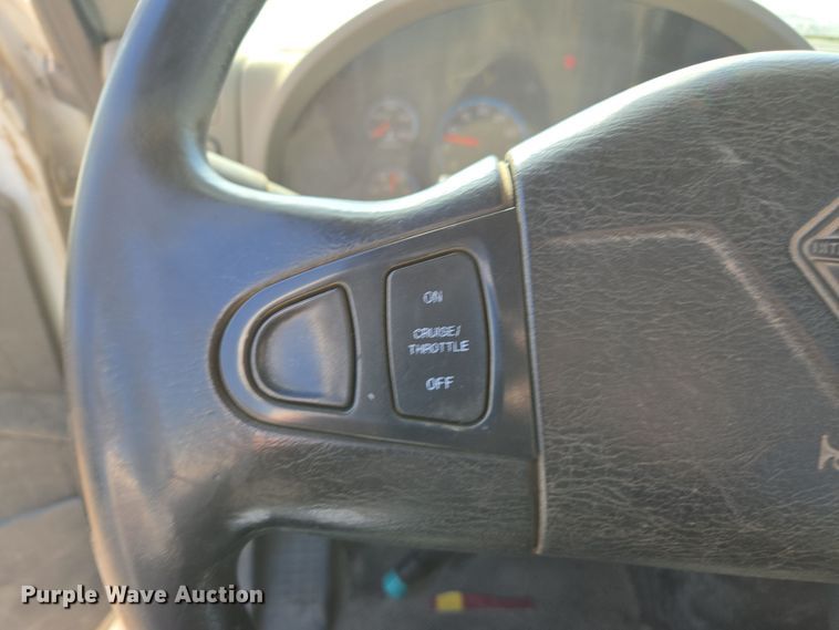 image for item EI4107 2010 International Durastar 4300 truck cab and chassis