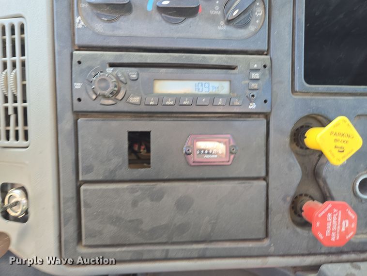 image for item EI4107 2010 International Durastar 4300 truck cab and chassis