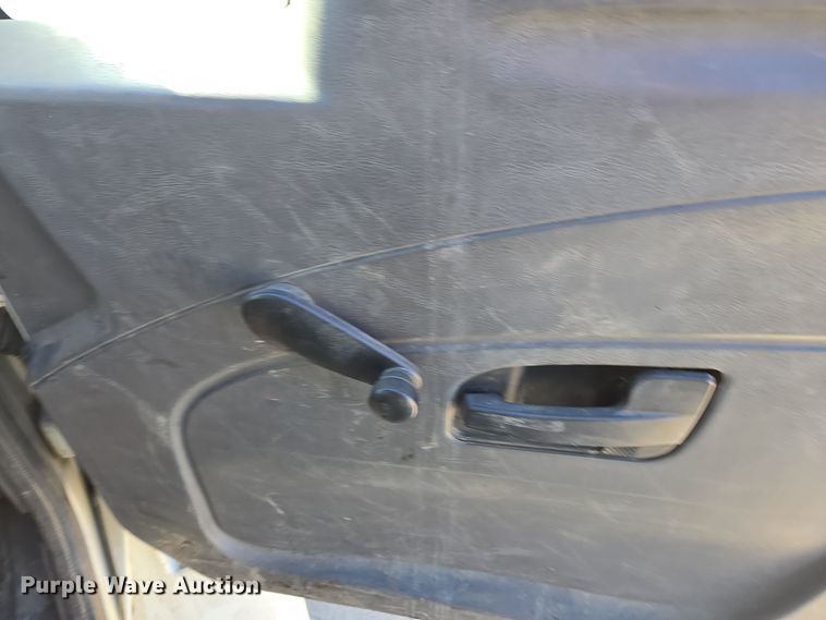 image for item EI4107 2010 International Durastar 4300 truck cab and chassis