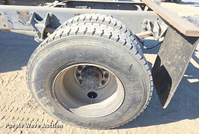 image for item EI4107 2010 International Durastar 4300 truck cab and chassis