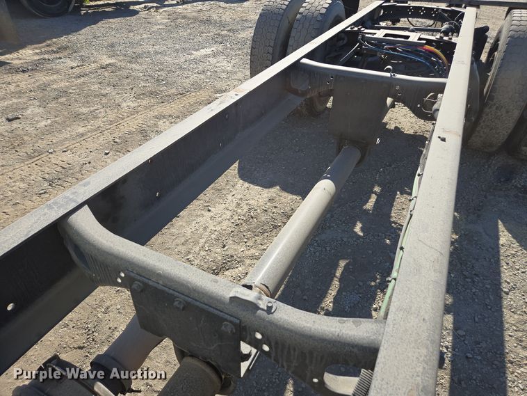 image for item EI4108 2008 Freightliner Business Class M2 truck cab and chassis