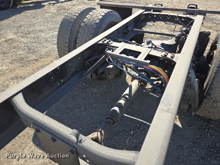 image for item EI4108 2008 Freightliner Business Class M2 truck cab and chassis