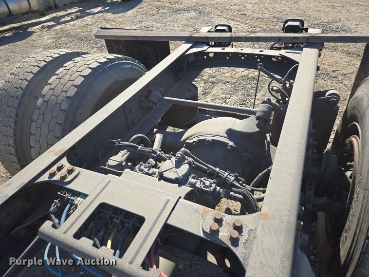 image for item EI4108 2008 Freightliner Business Class M2 truck cab and chassis