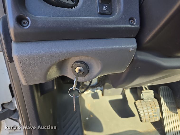 image for item EI4108 2008 Freightliner Business Class M2 truck cab and chassis