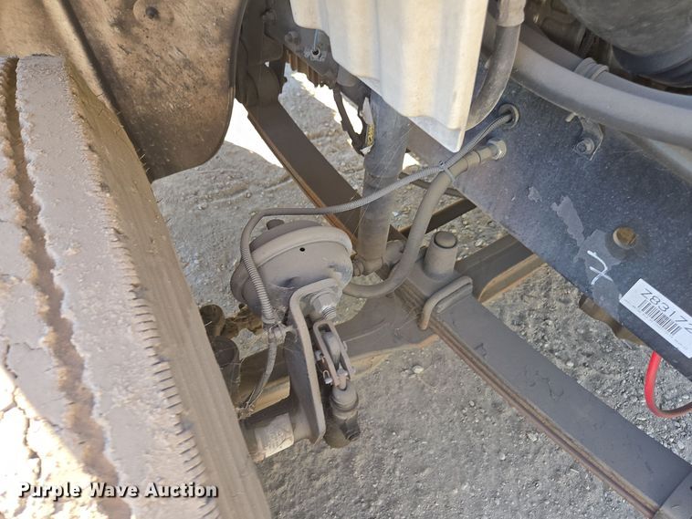 image for item EI4108 2008 Freightliner Business Class M2 truck cab and chassis