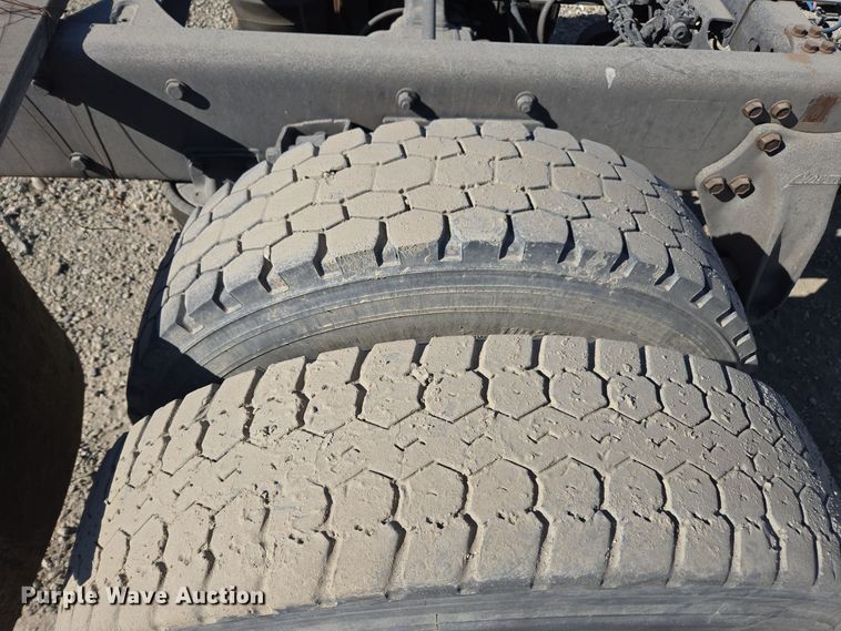 image for item EI4108 2008 Freightliner Business Class M2 truck cab and chassis