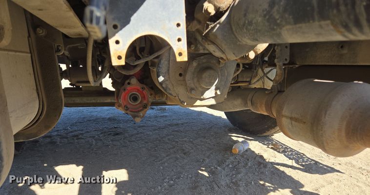 image for item EI4109 2010 International Durastar 4300 truck cab and chassis