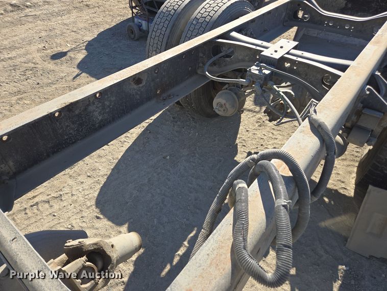 image for item EI4109 2010 International Durastar 4300 truck cab and chassis