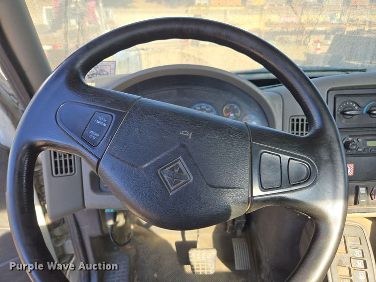 image for item EI4109 2010 International Durastar 4300 truck cab and chassis