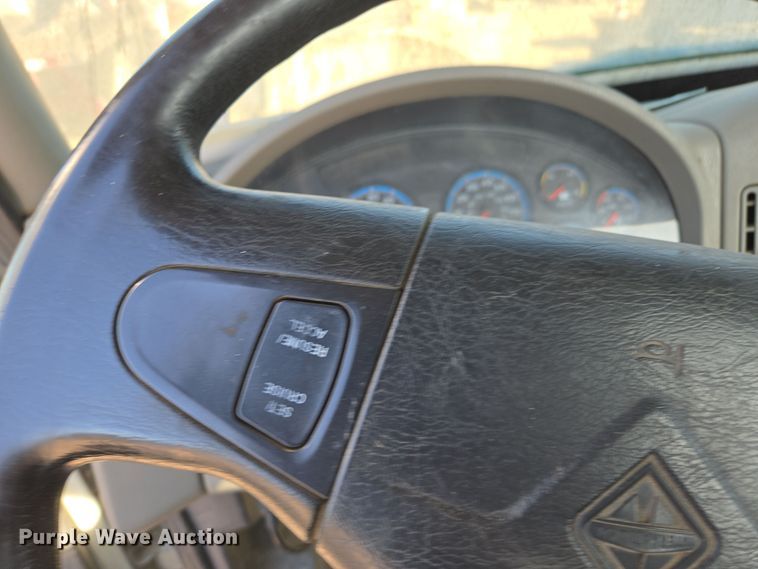 image for item EI4109 2010 International Durastar 4300 truck cab and chassis