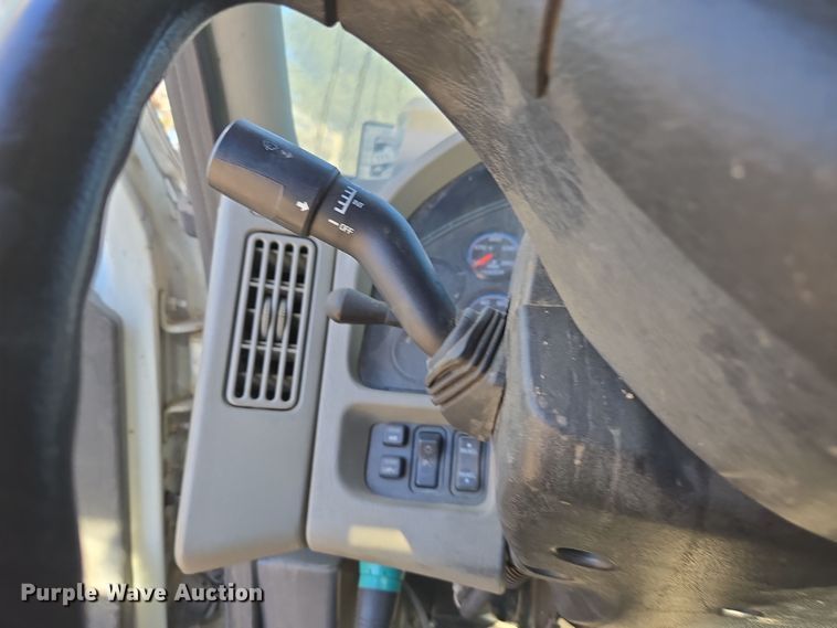 image for item EI4109 2010 International Durastar 4300 truck cab and chassis