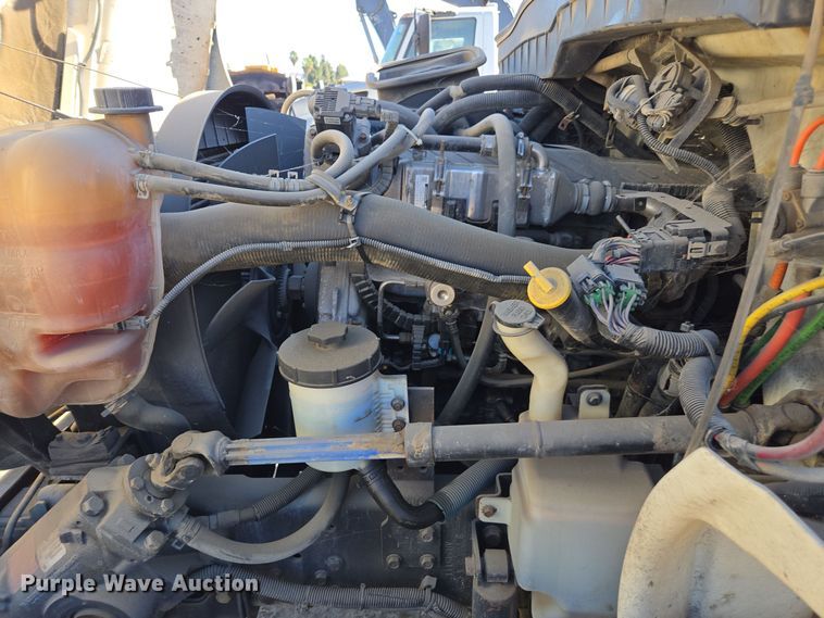 image for item EI4109 2010 International Durastar 4300 truck cab and chassis