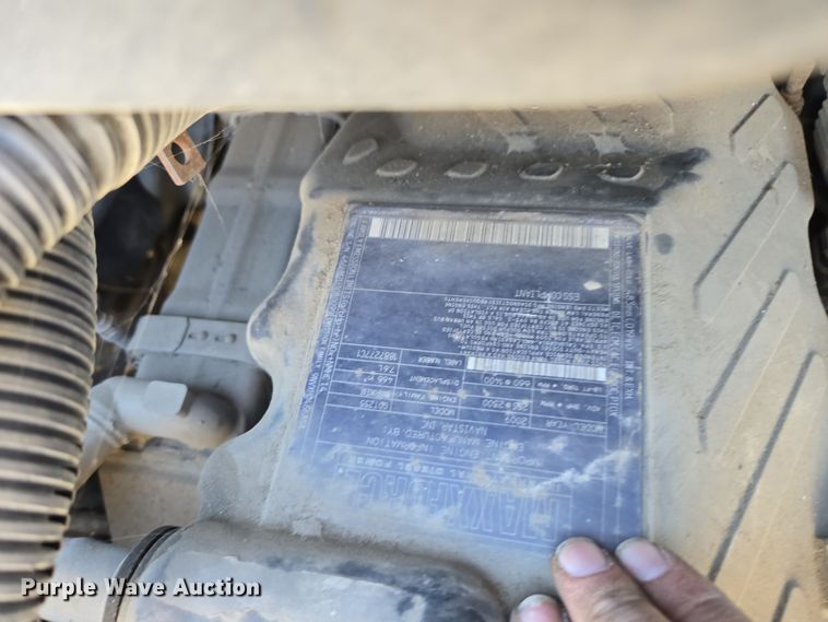 image for item EI4109 2010 International Durastar 4300 truck cab and chassis