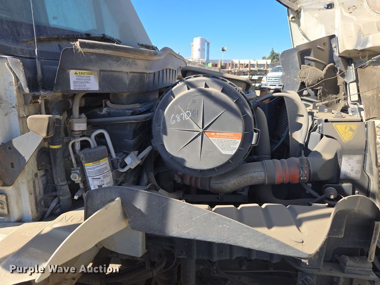 image for item EI4109 2010 International Durastar 4300 truck cab and chassis