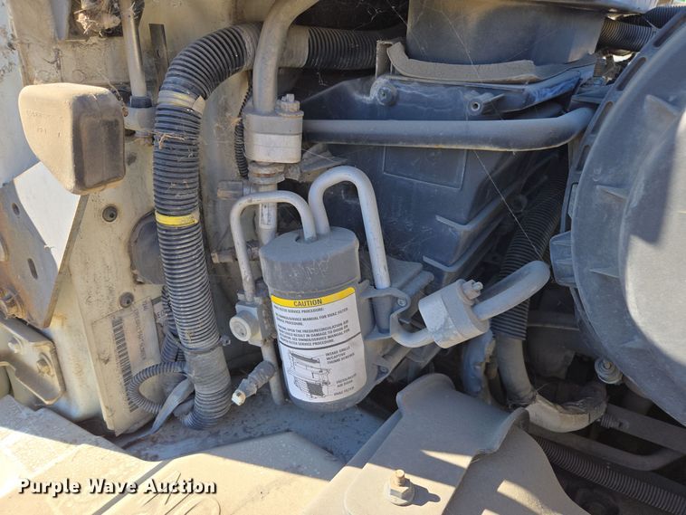 image for item EI4109 2010 International Durastar 4300 truck cab and chassis