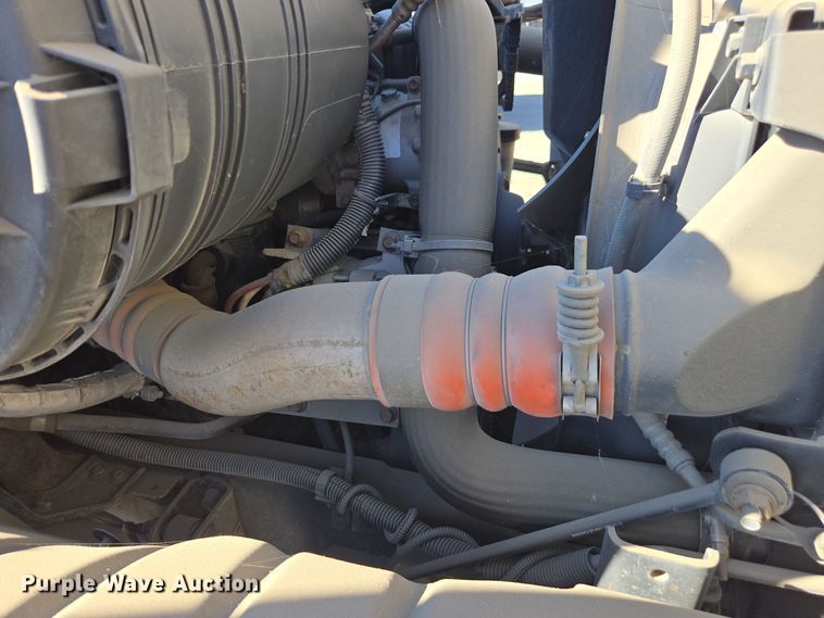 image for item EI4109 2010 International Durastar 4300 truck cab and chassis