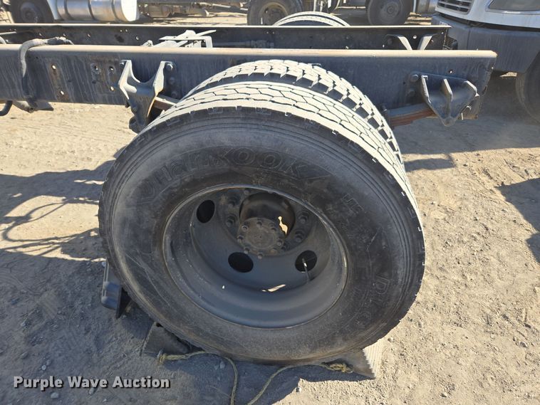 image for item EI4109 2010 International Durastar 4300 truck cab and chassis