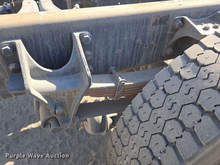 image for item EI4109 2010 International Durastar 4300 truck cab and chassis