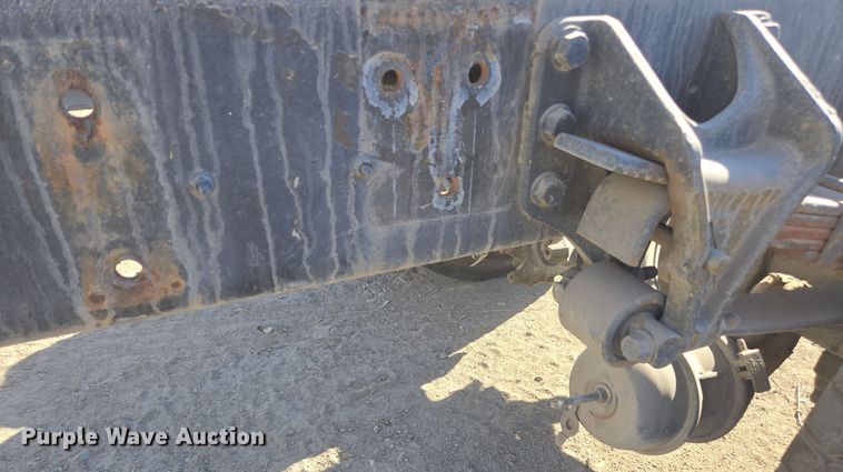 image for item EI4109 2010 International Durastar 4300 truck cab and chassis