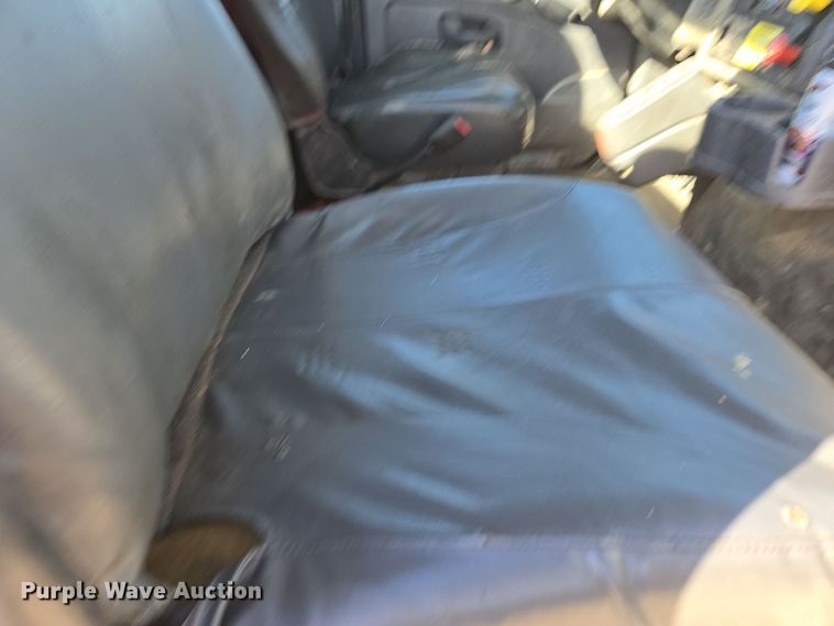 image for item EI4110 2010 International Durastar 4300 truck cab and chassis