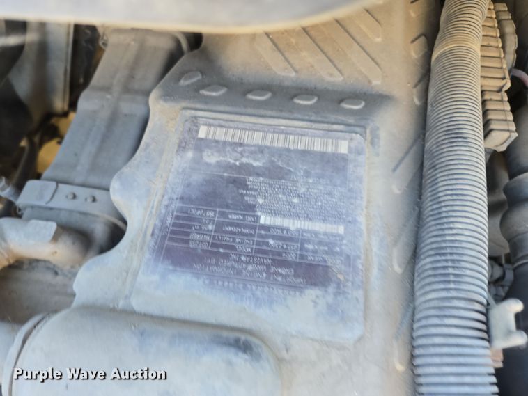 image for item EI4110 2010 International Durastar 4300 truck cab and chassis