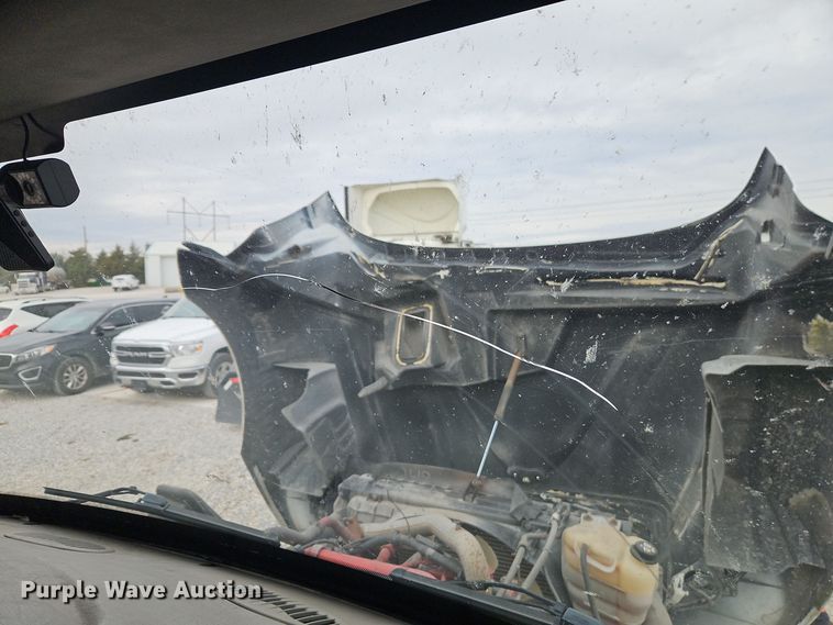 image for item EI8614 2016 International ProStar 122 semi truck