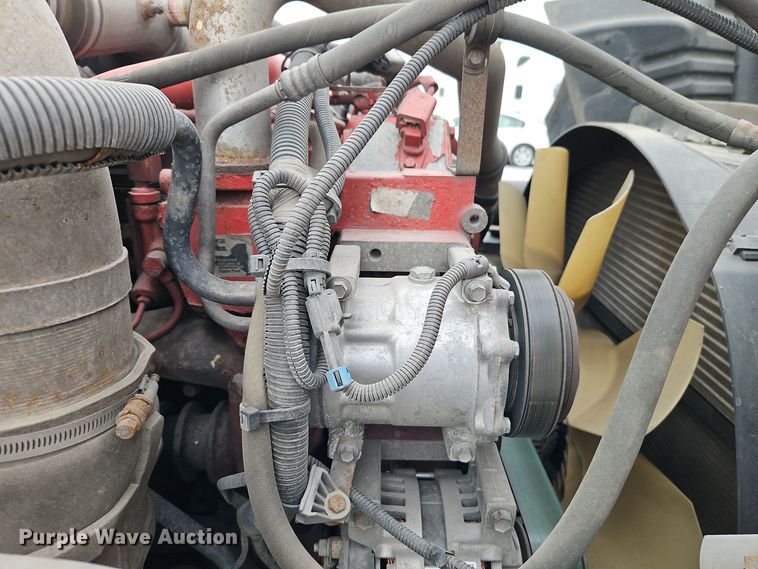 image for item EI8614 2016 International ProStar 122 semi truck