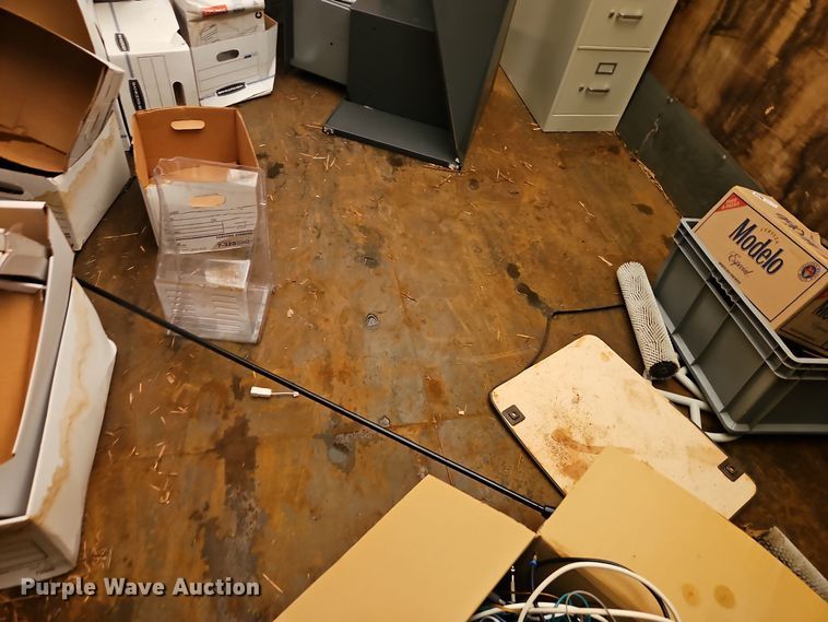 image for item EI8794 2011 Freightliner Business Class M2 box truck