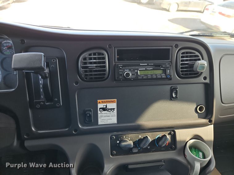 image for item EI8794 2011 Freightliner Business Class M2 box truck